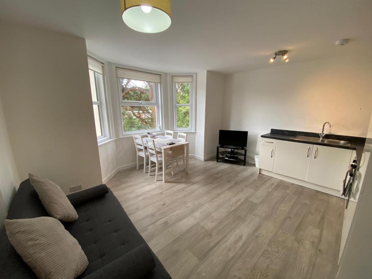 Seaside Living Apartment Bournemouth Bagian luar foto